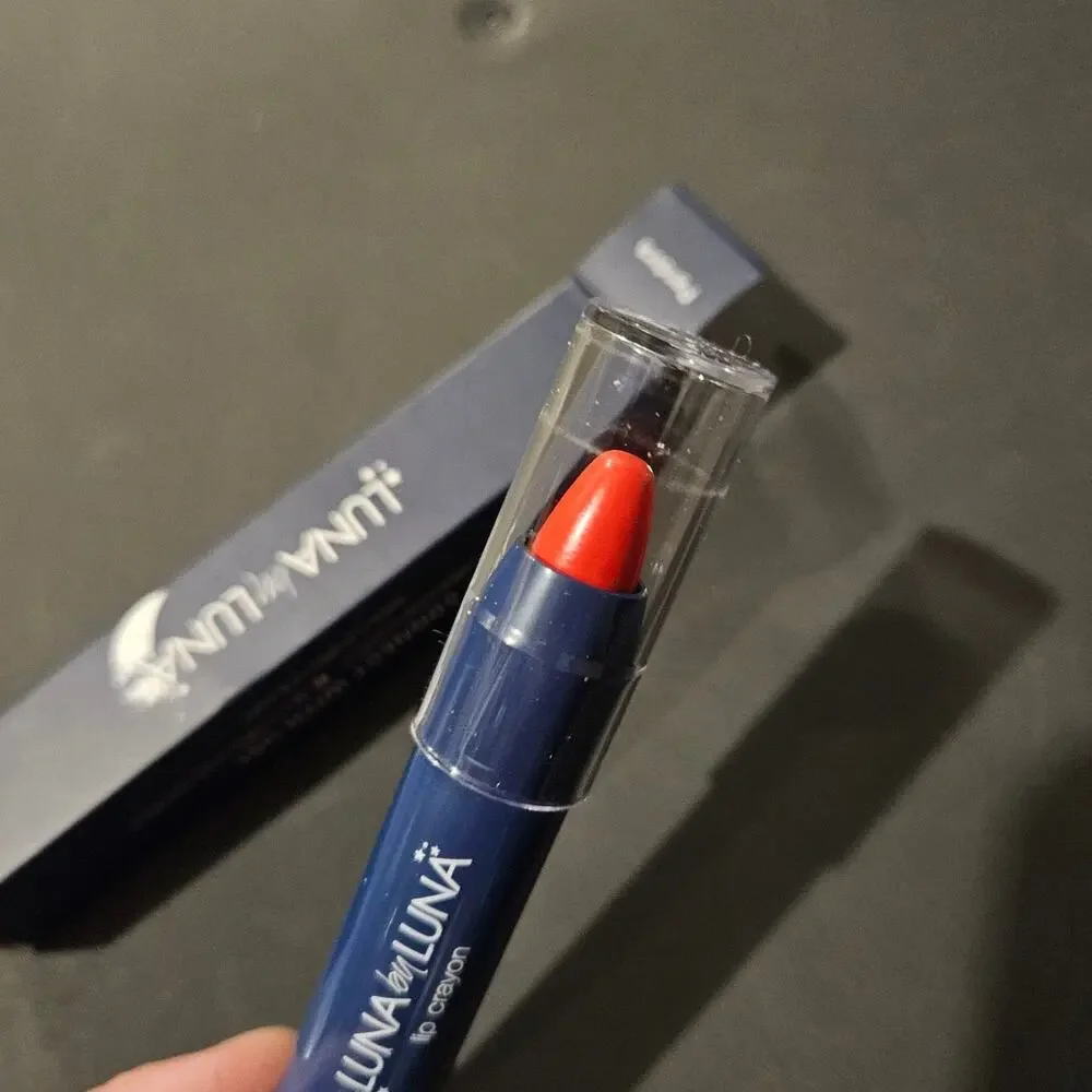 Luna by Luna Cosmetics Lip Crayon in Pandora